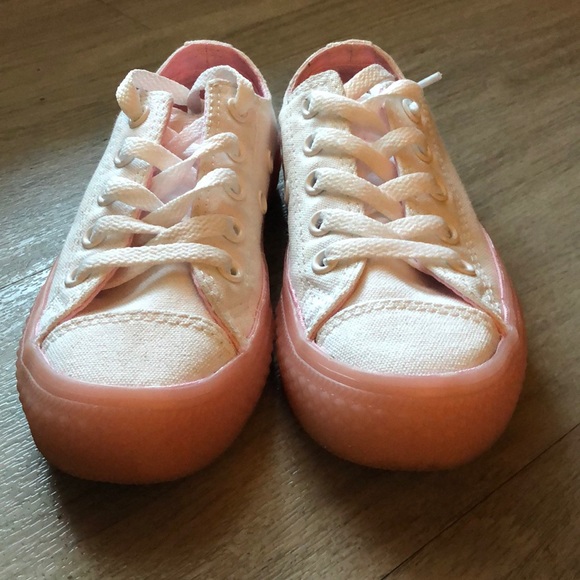 Converse (white with bubble gum bottom) - Picture 4 of 5